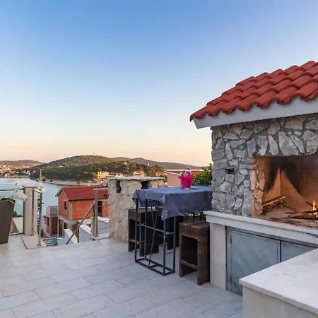 Prestige Vacation With Gorgeous Pool And Bbq Area Villa Rogoznica (Sibenik-Knin)