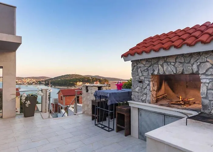 Prestige Vacation With Gorgeous Pool And Bbq Area Villa Rogoznica (Sibenik-Knin)