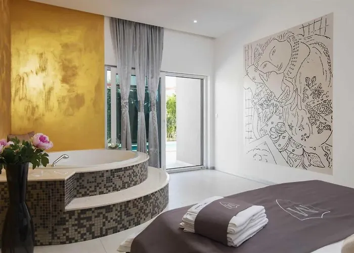 Prestige Vacation With Gorgeous Pool And Bbq Area * Rogoznica (Sibenik-Knin)